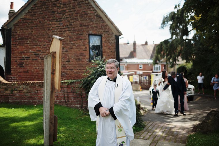 Brandshatch Place Wedding Photography 020