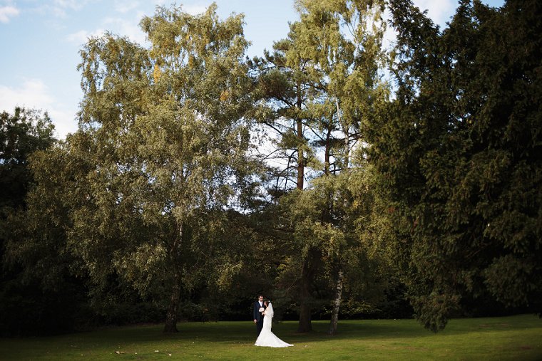 Brandshatch Place Wedding Photography 051