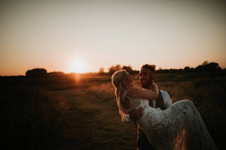 Wilderness Wedding’s Kent / Lots of Tips + Trish and Liam’s Day